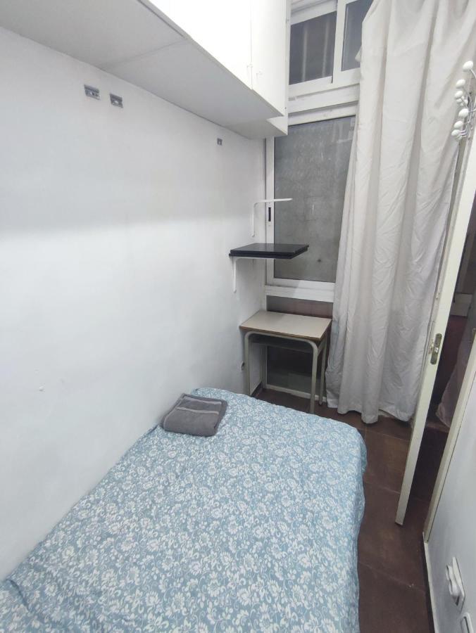 شقة برشلونة  في Nice Flat Within Walking Range To The Beach المظهر الخارجي الصورة
