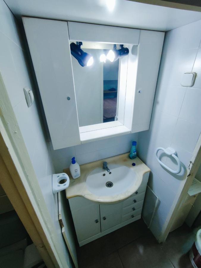 شقة برشلونة  في Nice Flat Within Walking Range To The Beach المظهر الخارجي الصورة